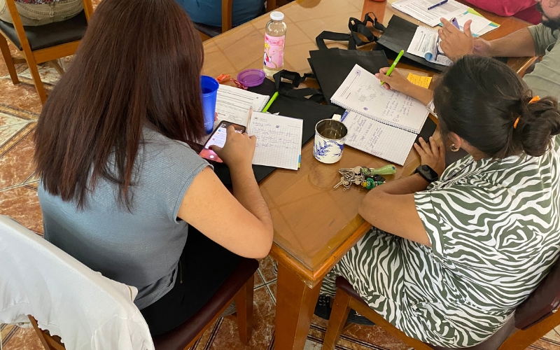 Educadores fortalecen sus prácticas pedagógicas en capacitación APTUS sobre altas expectativas